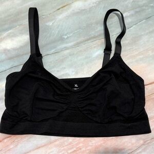 NWOT Women’s xl black bralette, unlined, lots of stretch, measurements in photos